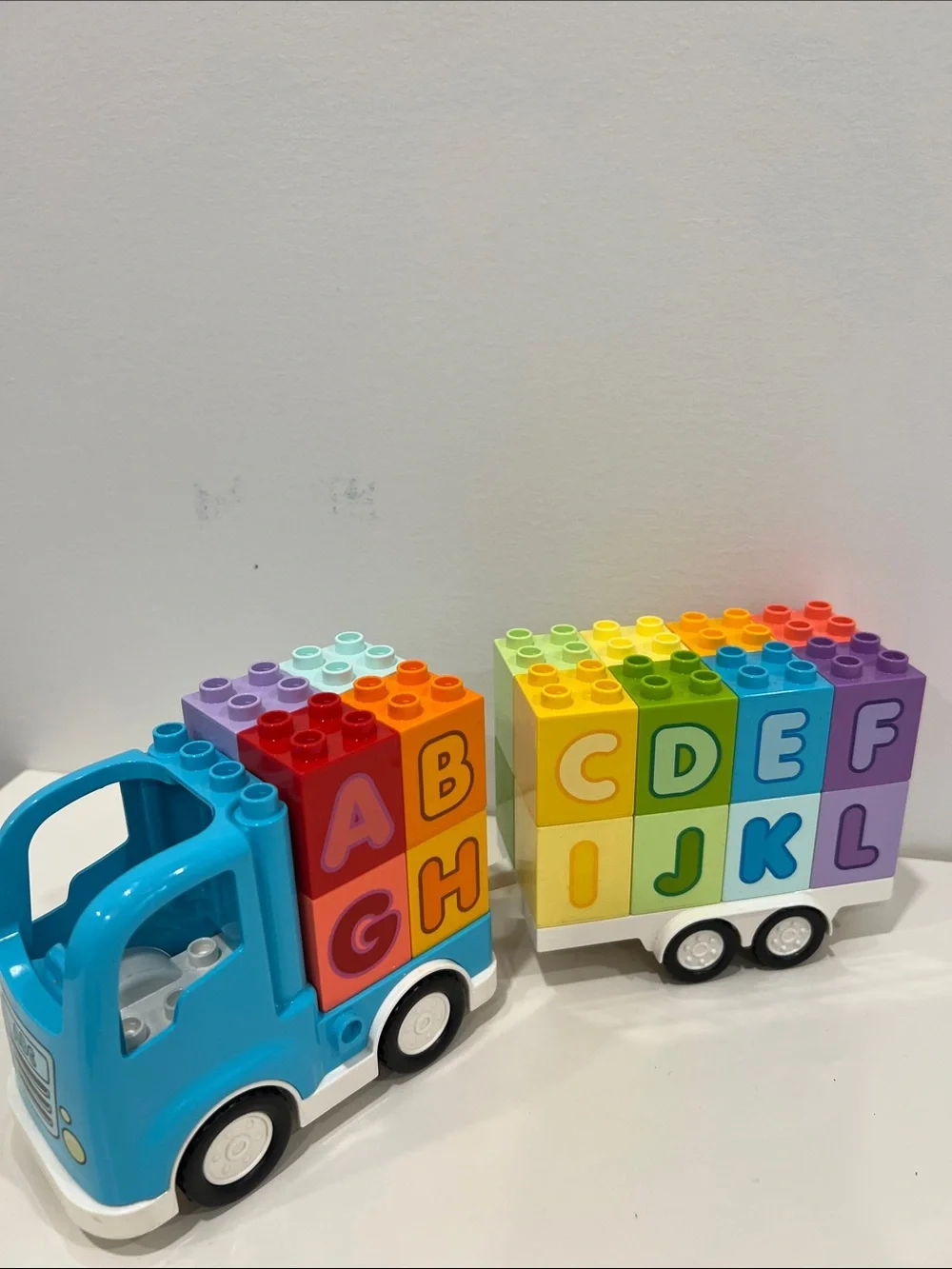 LEGO DUPLO ABC Alphabet Truck with Colorful Letter Bricks Figures 10915
